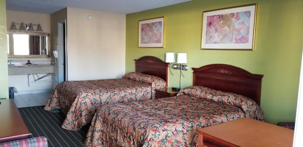 Double Room with Two Double Beds - Smoking interior
